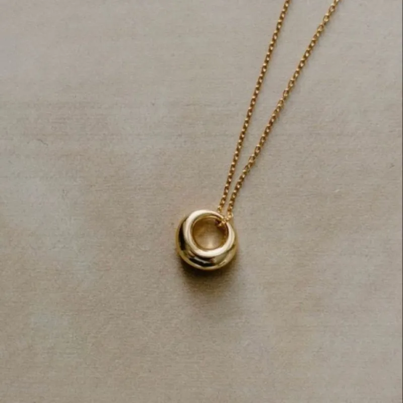 ոսկյա վզնոց