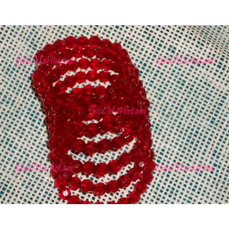 Կարմիր քարերով թևնոց