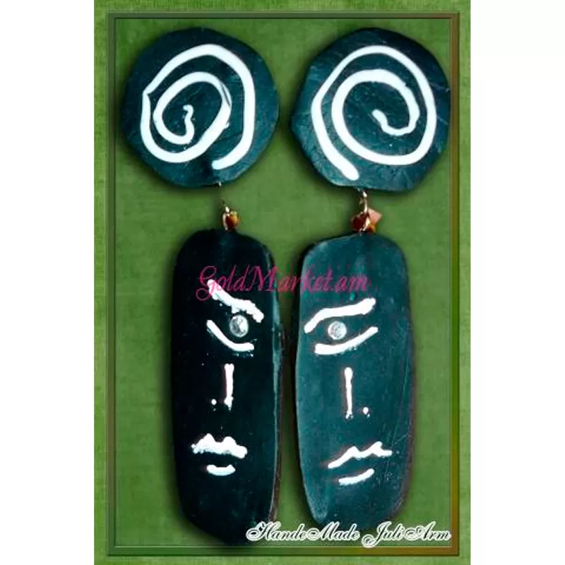 Ականջող դեմք