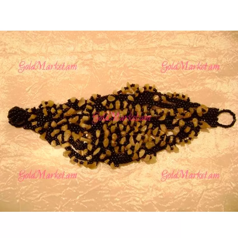 Թևնոց սև-շականակագույն քարերով